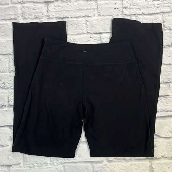 Prana mid rise black bootcut legging - Picture 4 of 5